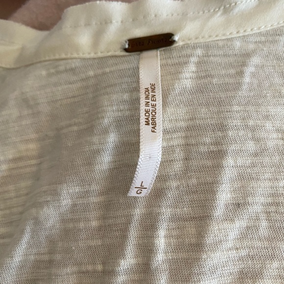 Cute beaded top. Worn a handful of times - Picture 3 of 3